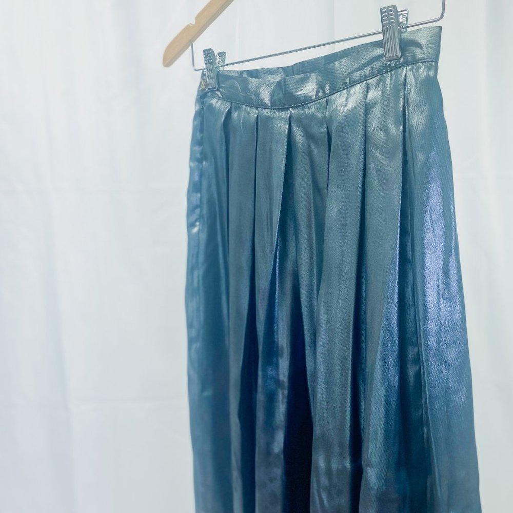 Metallic Pleated Skirt Silver Grey Mid Length Sassy Minimalist Fashion Apparel